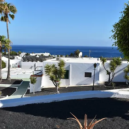 Center - New By The Pool And Private Parking Apartment