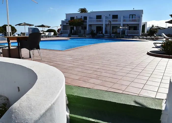 Center - New By The Pool And Private Parking شقة